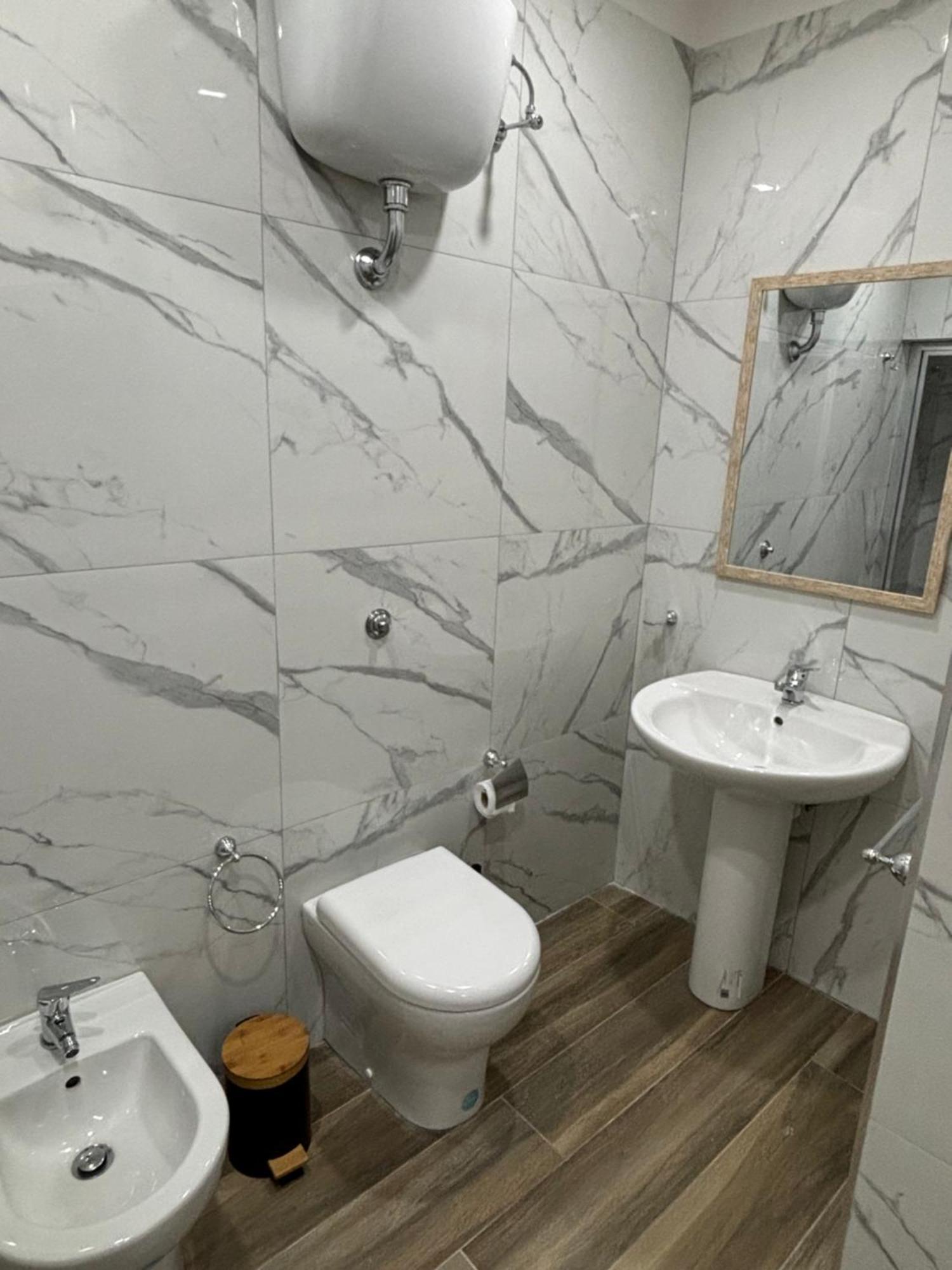 Fontanelle Appartaments 2 Napoli Ngoại thất bức ảnh