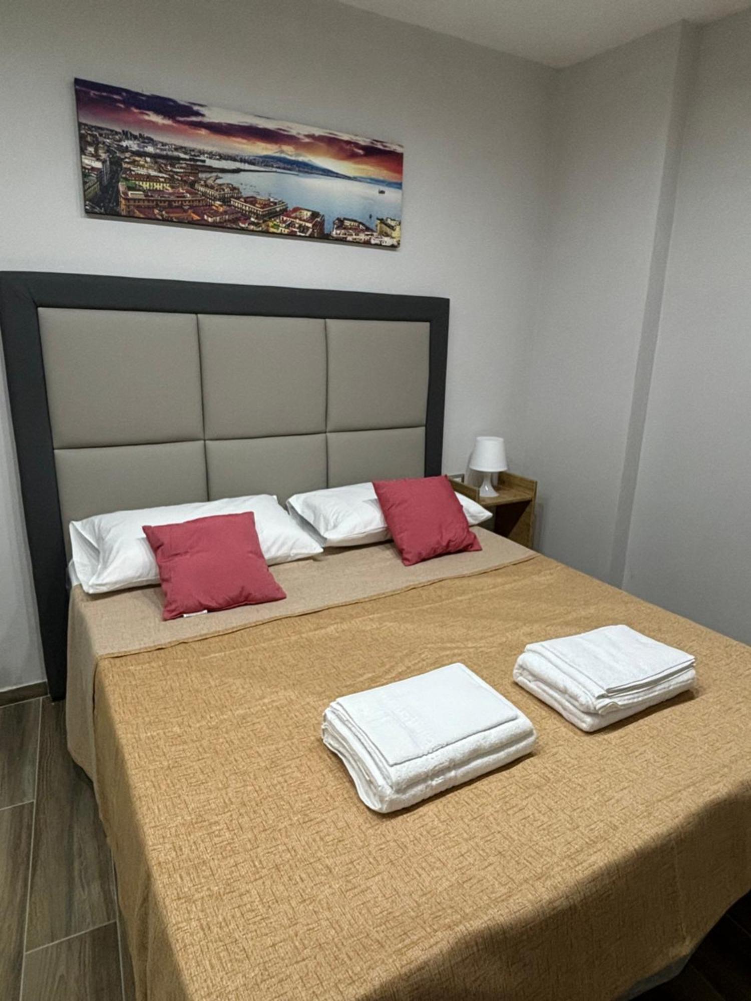 Fontanelle Appartaments 2 Napoli Ngoại thất bức ảnh